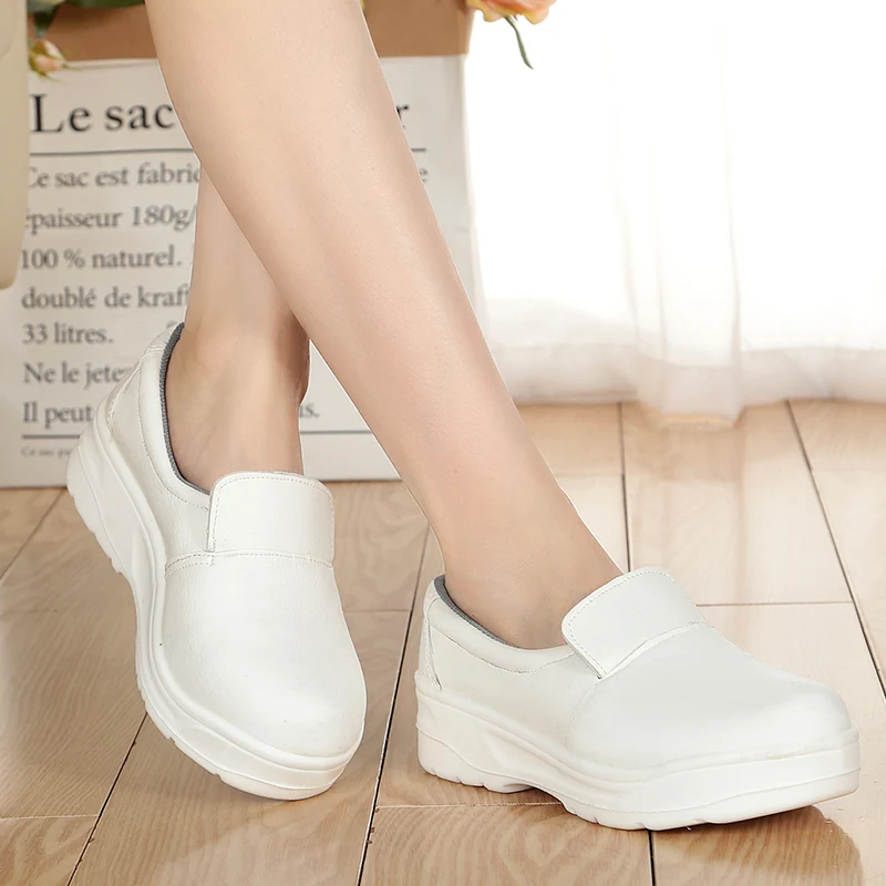 কেন ESD জুতা আপনার ESD-সুরক্ষিত এলাকার জন্য একটি অ-আলোচনাযোগ্য?